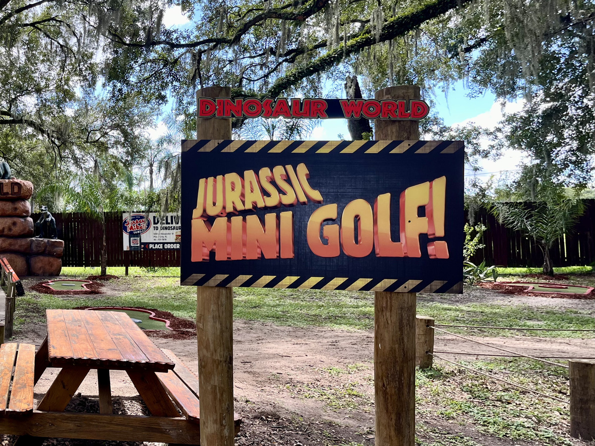 jurassic mini golf